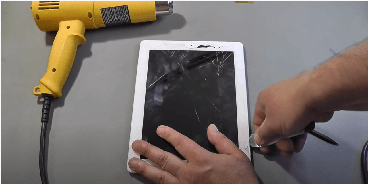 sacar pantalla - cambiar la pantalla de un iPad 4